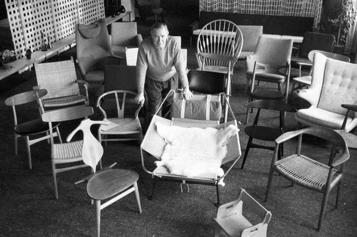 Hans J. Wegner. Inspiración en el diseño y maestro de las sillas. "Una silla esta finalizada solo cuando alguien se sienta en ella"